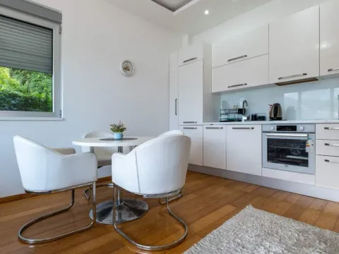 Prodaja, jednosoban stan, 61m², Rafailovići, Budva - image 4