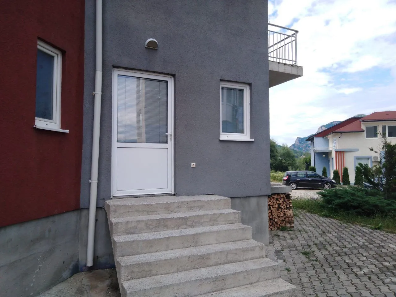 Izdavanje, poslovni prostor, 32m², Centar, Berane