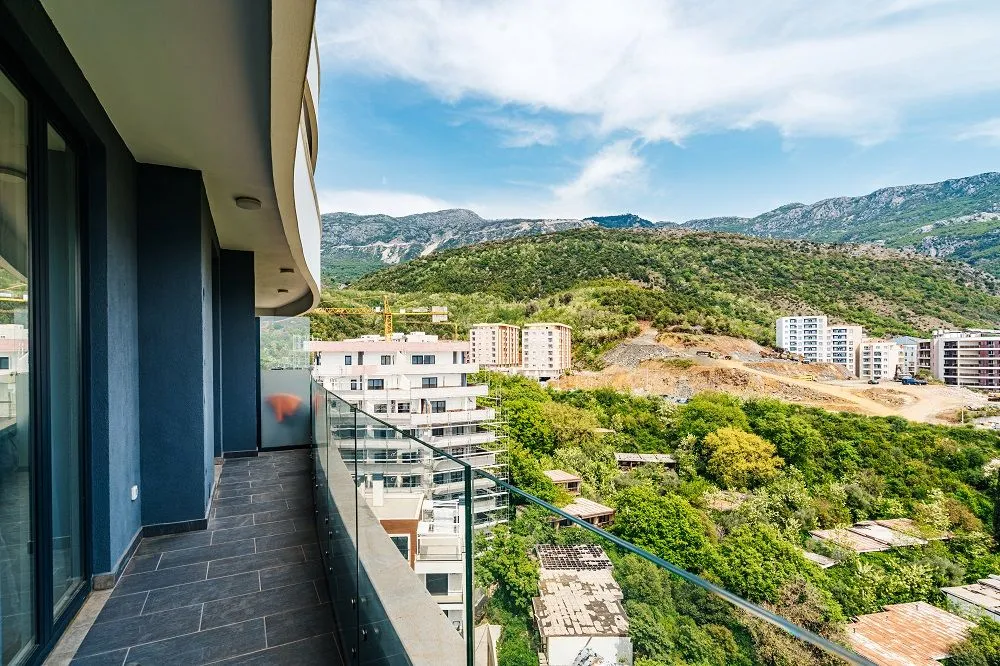 Sale, two bedroom apartment, 65m², Bečići, Budva