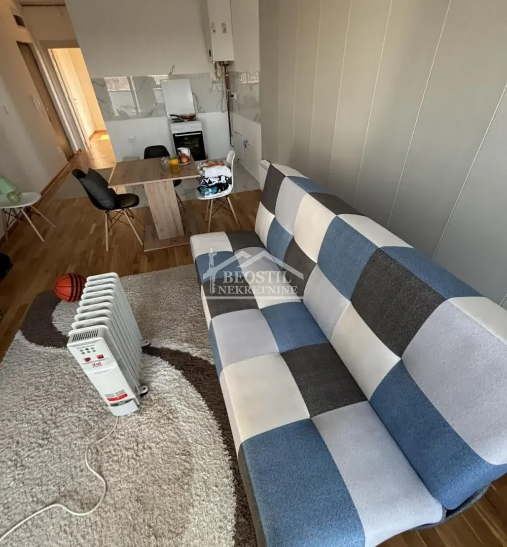 Prodaja, jednosoban stan, 43m², Centar, Stara Pazova
