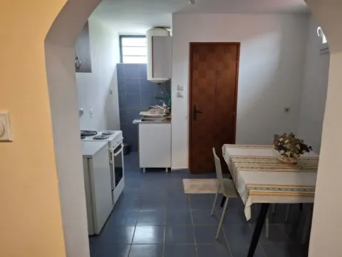 Izdavanje, jednosoban stan, 38m², Dobanovci, Surčin - image 12