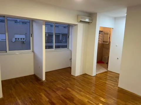 Rent, office space, 36m², Centar, Podgorica - image 3