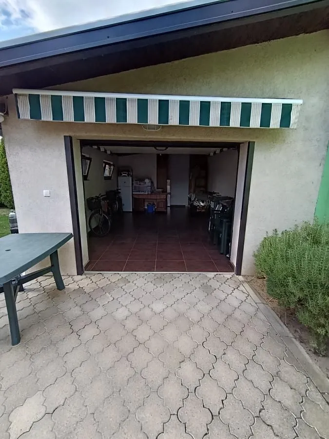Prodaja, kuća, 333m², Veternik, Novi Sad Sve Podlokacije