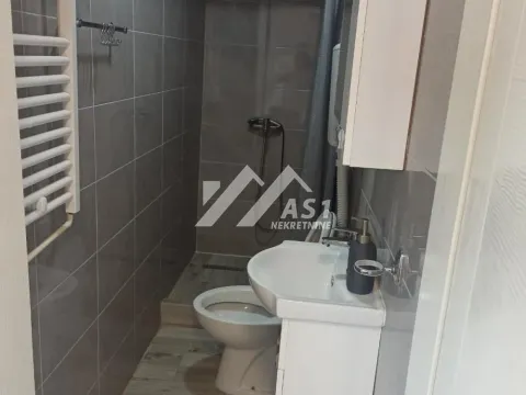 Izdavanje, trosoban stan, 70m², Salajka, Novi Sad Sve Podlokacije - image 9