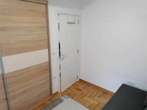 Izdavanje, dvosoban stan, 42m², Kluz, Zvezdara Sve Podlokacije - image 8