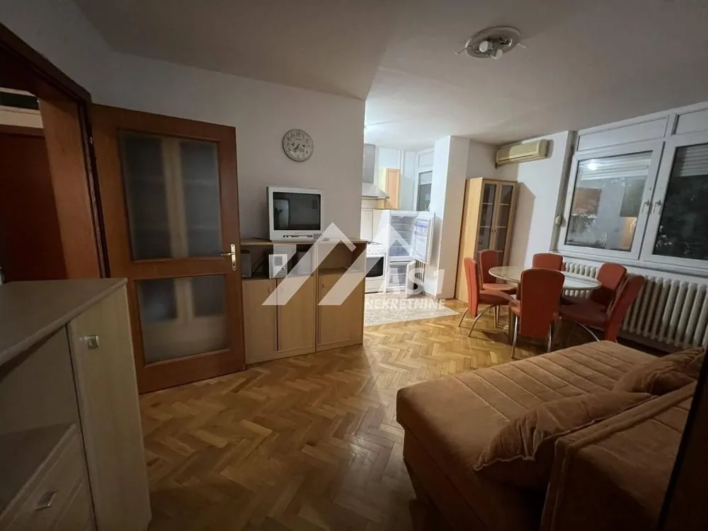 Izdavanje, jednosoban stan, 40m², Podbara, Novi Sad Sve Podlokacije