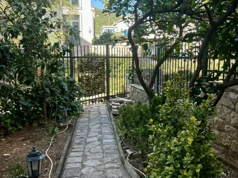 Sale, one bedroom apartment, 39m², Velji Vinogradi, Budva - image 2