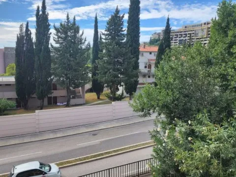 Sale, studio apartment, 21m², Bečići, Budva - image 8