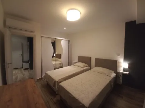 Rent, two bedroom apartment, 70m², Kalimanj, Tivat - image 9