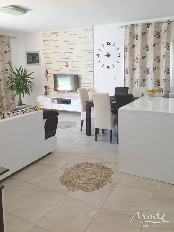 Sale, house, 358m², Dobre Vode, Bar