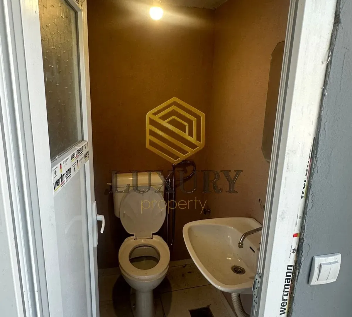Rent, office space, 105m², Tuzi, Podgorica