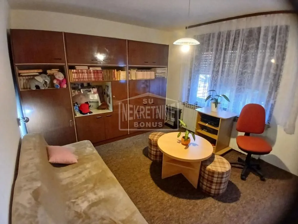 Prodaja, kuća, 190m², Novo Selo, Subotica