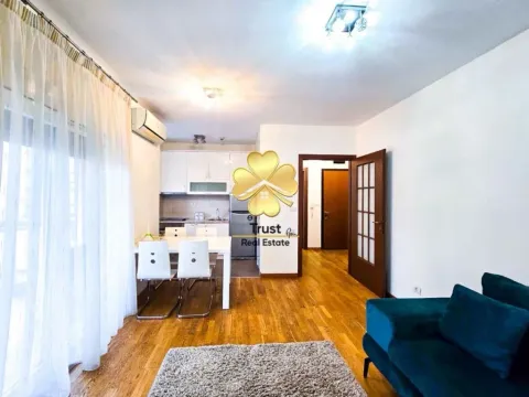 Izdavanje, dvosoban stan, 70m², City Kvart, Podgorica - image 2