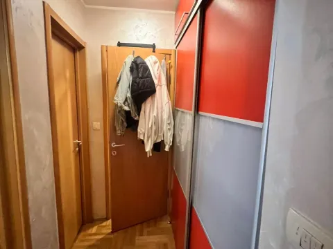 Prodaja, dvosoban stan, 70m², Stari Aerodrom, Podgorica - image 10