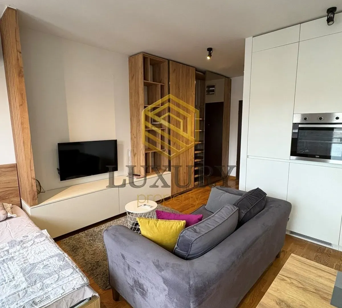 Izdavanje, garsonjera, 33m², City Kvart, Podgorica