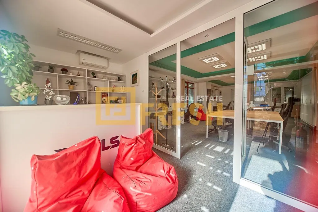 Izdavanje, poslovni prostor, 139m², Preko Morače, Podgorica