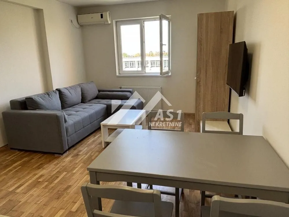 Izdavanje, dvosoban stan, 38m², Sajam, Novi Sad Sve Podlokacije