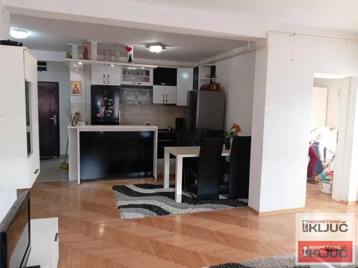 Prodaja, trosoban stan, 64m², Adice, Novi Sad Sve Podlokacije