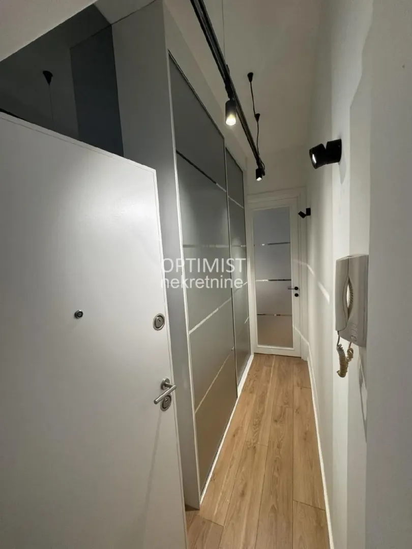 Prodaja, jednosoban stan, 27m², Stari Grad, Beograd