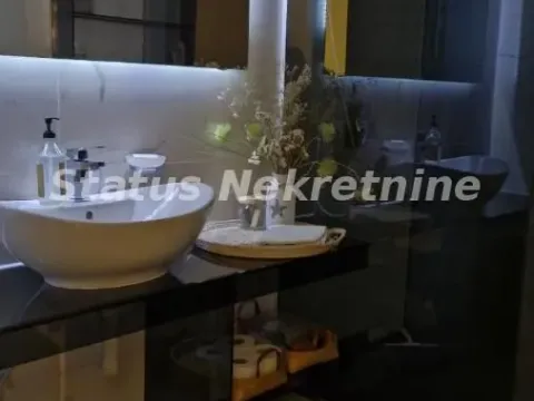 Prodaja, kuća, 310m², Klisa, Novi Sad Sve Podlokacije - image 5