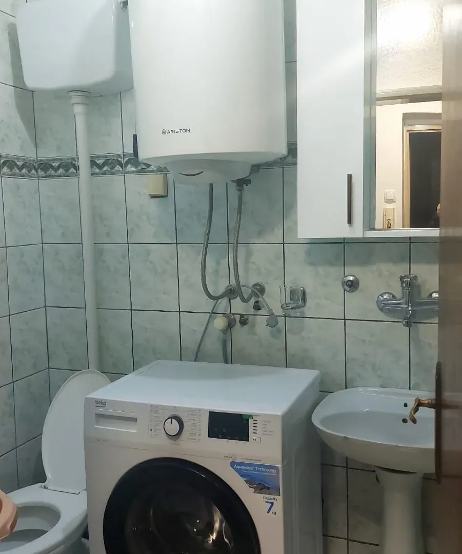 Izdavanje, jednosoban stan, 58m², Blok 5, Podgorica