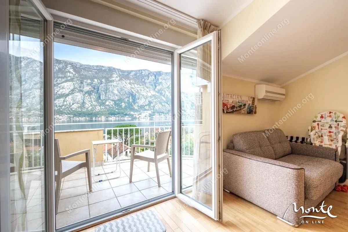 Prodaja, dvosoban stan, 83m², Prčanj, Kotor