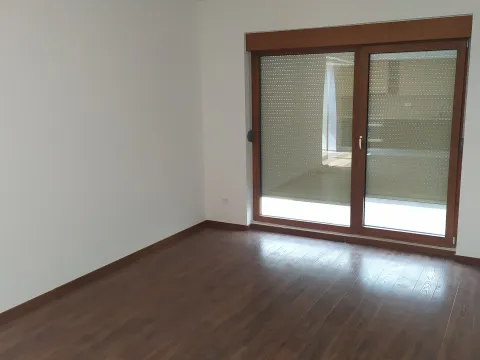 Rent, three bedroom apartment, 93m², Master Kvart, Podgorica - image 9