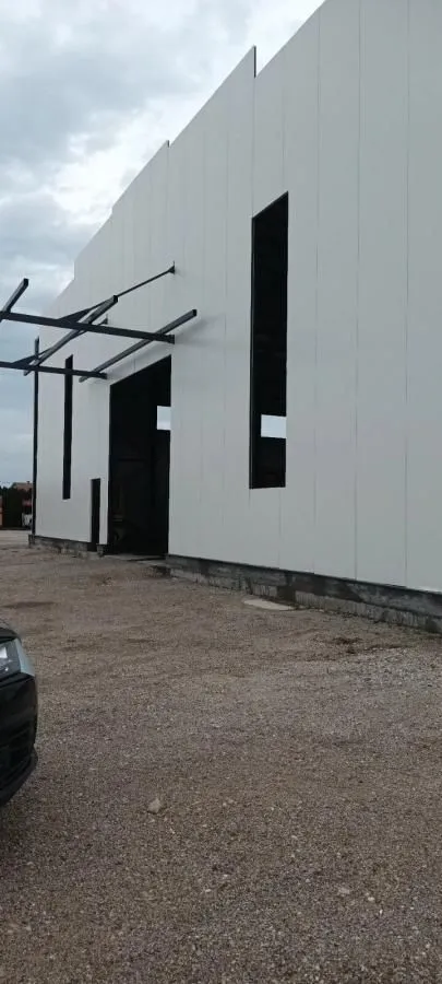 Rent, office space, 1200m², Zemun Ugrinovci, Zemun Sve Podlokacije