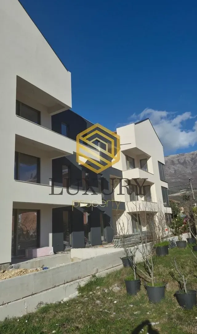 Prodaja, jednosoban stan, 51m², Radovići, Tivat