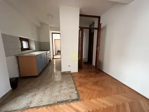 Prodaja, trosoban stan, 120m², Blok 7, Podgorica - image 4