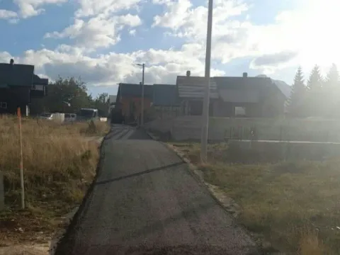 Prodaja, plac, 300m², Žabljak, Crna Gora - image 2