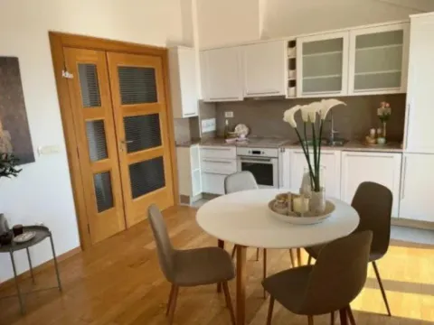 Sale, three bedroom apartment, 99m², Kalimanj, Tivat - image 10