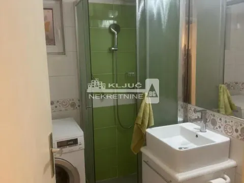 Rent, two bedroom apartment, 70m², Kalenić Pijaca, Vračar Sve Podlokacije - image 8