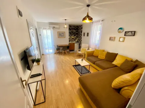 Prodaja, kuća, 435m², Šušanj, Bar - image 15
