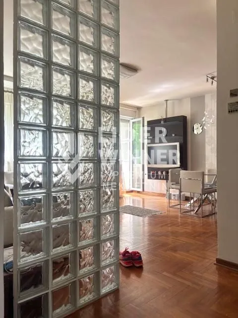 Rent, three bedroom apartment, 66m², Stari Grad, Beograd