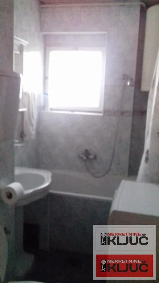 Prodaja, trosoban stan, 86m², Centar, Novi Sad
