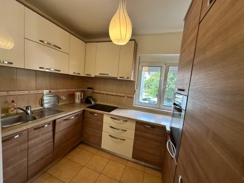 Rent, two bedroom apartment, 70m², Lazi, Budva - image 9