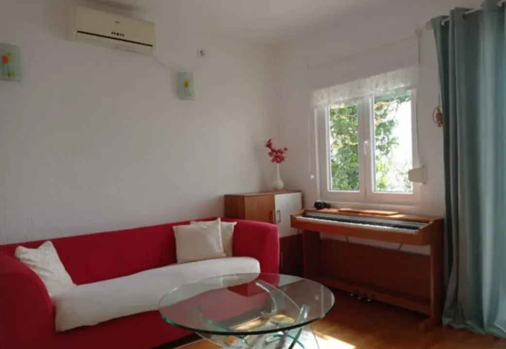 Rent, one bedroom apartment, 40m², Gornja Lastva, Tivat