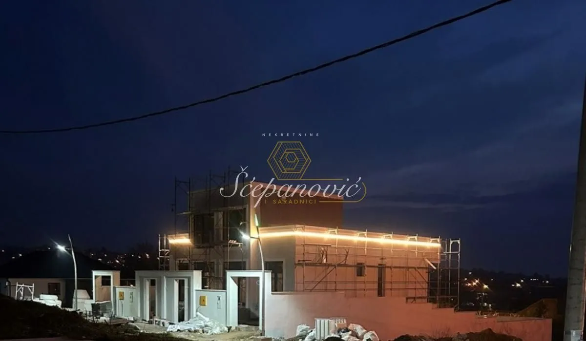 Izdavanje, kuća, 180m², Sremska Kamenica, Petrovaradin