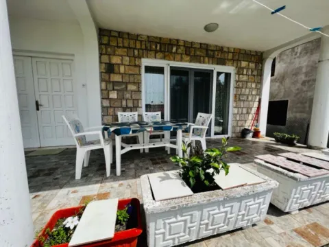 Prodaja, kuća, 380m², Šušanj, Bar - image 12