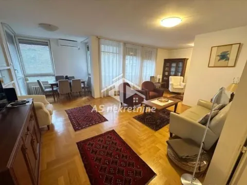 Izdavanje, četvorosoban stan, 117m², Kalenić Pijaca, Vračar Sve Podlokacije - image 3