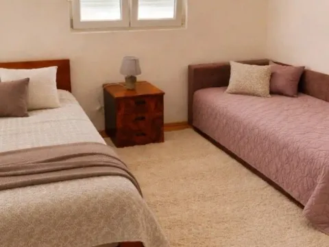 Rent, two bedroom apartment, 70m², Gornja Gorica, Podgorica - image 10