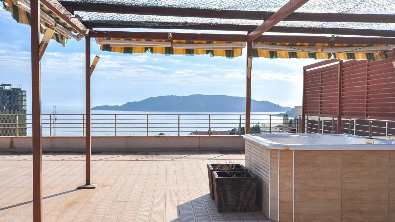 Prodaja, dvosoban stan, 115m², Bečići, Budva