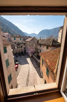 Prodaja, dvosoban stan, 84m², Stari Grad Kotor, Kotor - image 3
