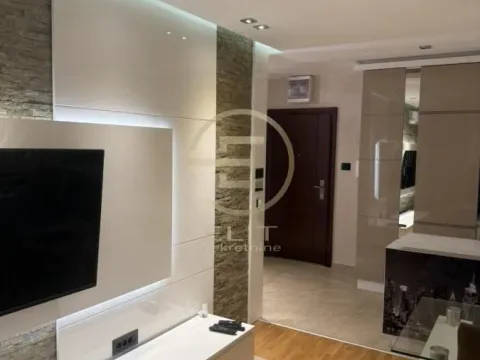 Izdavanje, dvosoban stan, 59m², Centar, Novi Sad - image 3