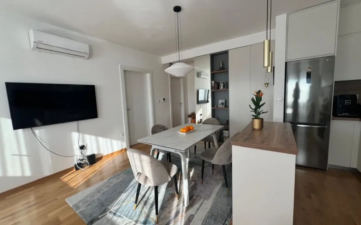 Prodaja, dvosoban stan, 63m², Mažina, Tivat