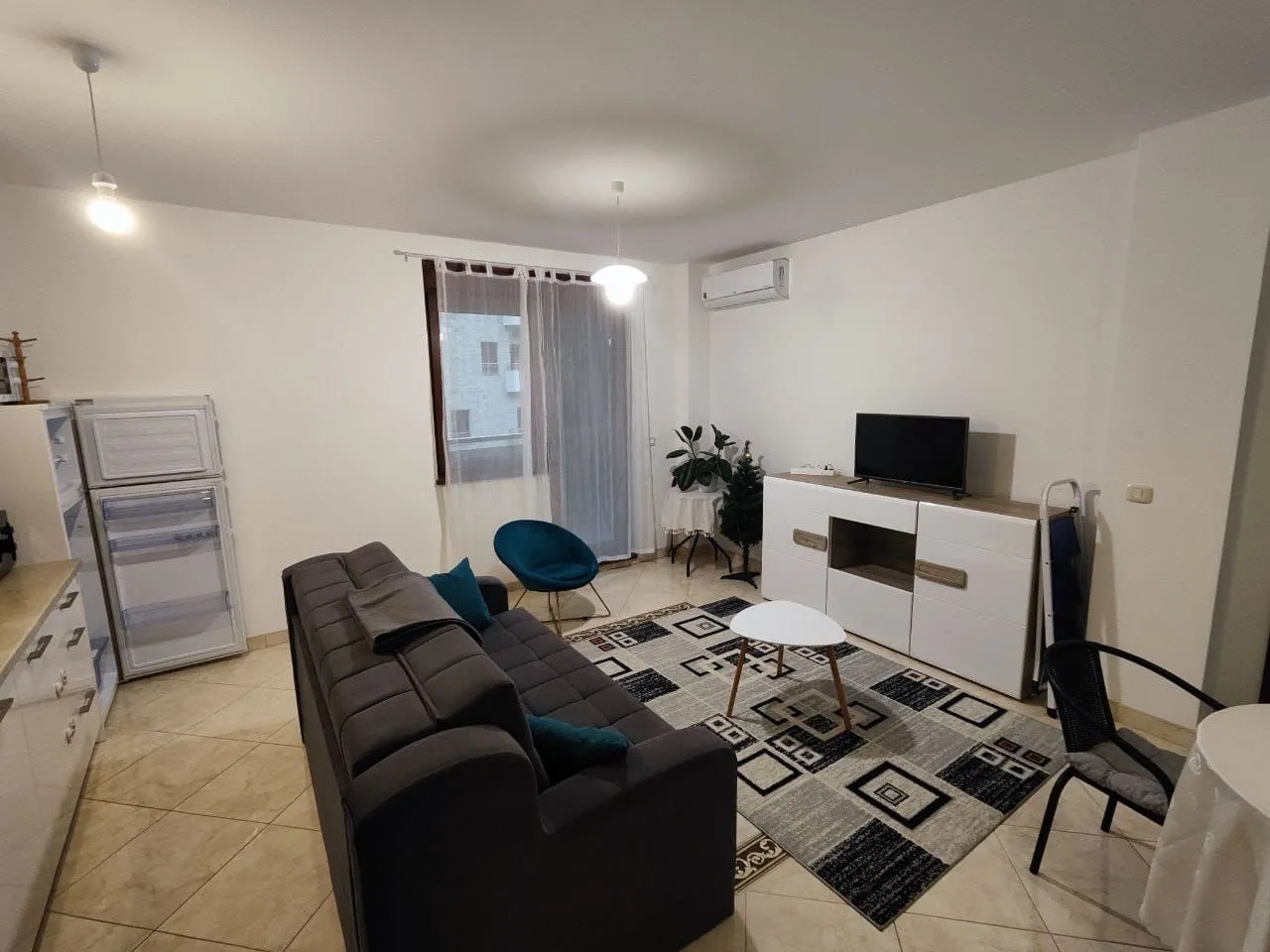 Rent, one bedroom apartment, 58m², Bečići, Budva