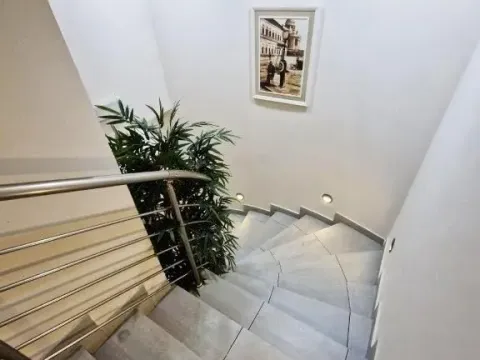 Rent, office space, 216m², Voždovac, Voždovac Sve Podlokacije - image 14