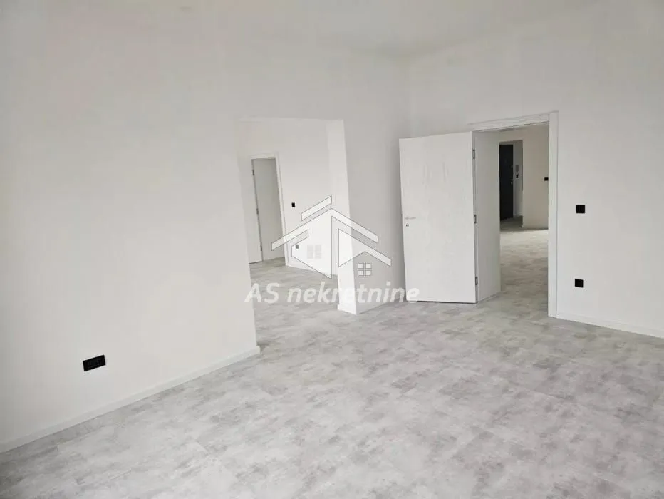 Sale, four bedroom apartment, 120m², Vračar Sve Podlokacije, Beograd