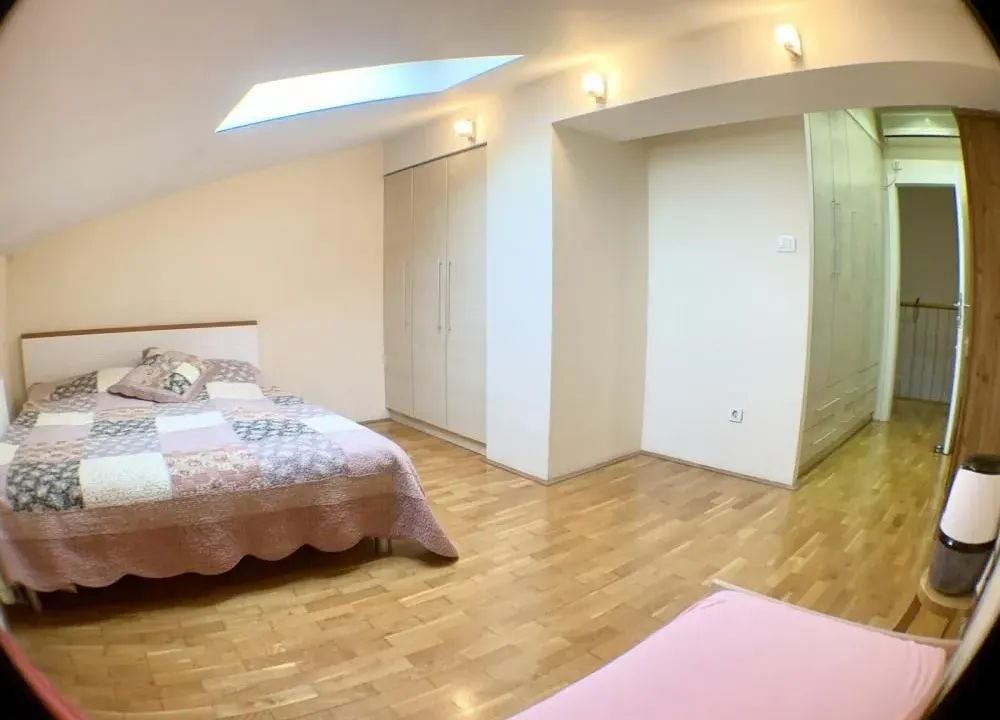 Sale, four bedroom apartment, 160m², Lion, Zvezdara Sve Podlokacije